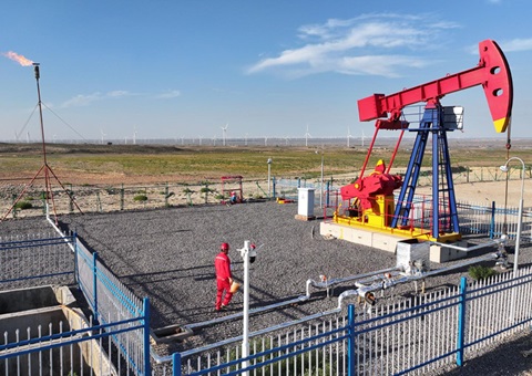 ���������ƽ���һ���ҿ�ͻ��ս���ж�����ʵ��һ��ú������ҳ������ú̿�ȿ�����Ŀ